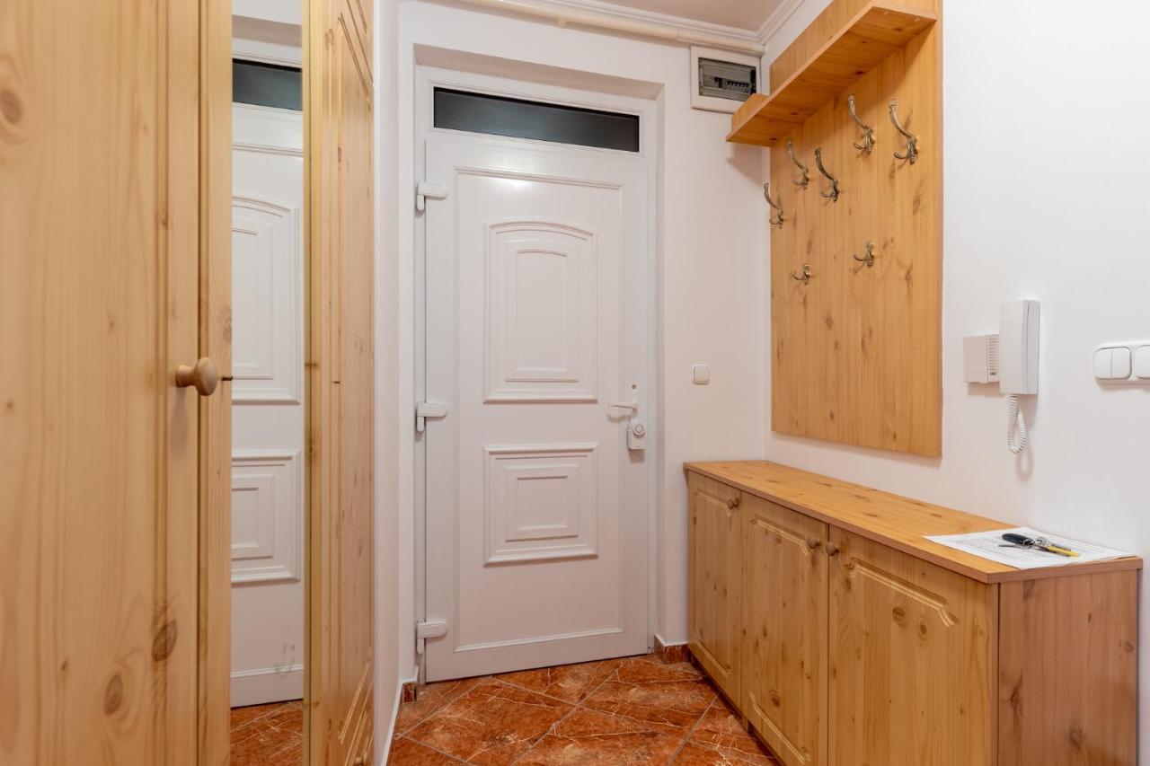 Egyuett A Csalad II Apartman By Bltn Сиофок Екстериор снимка