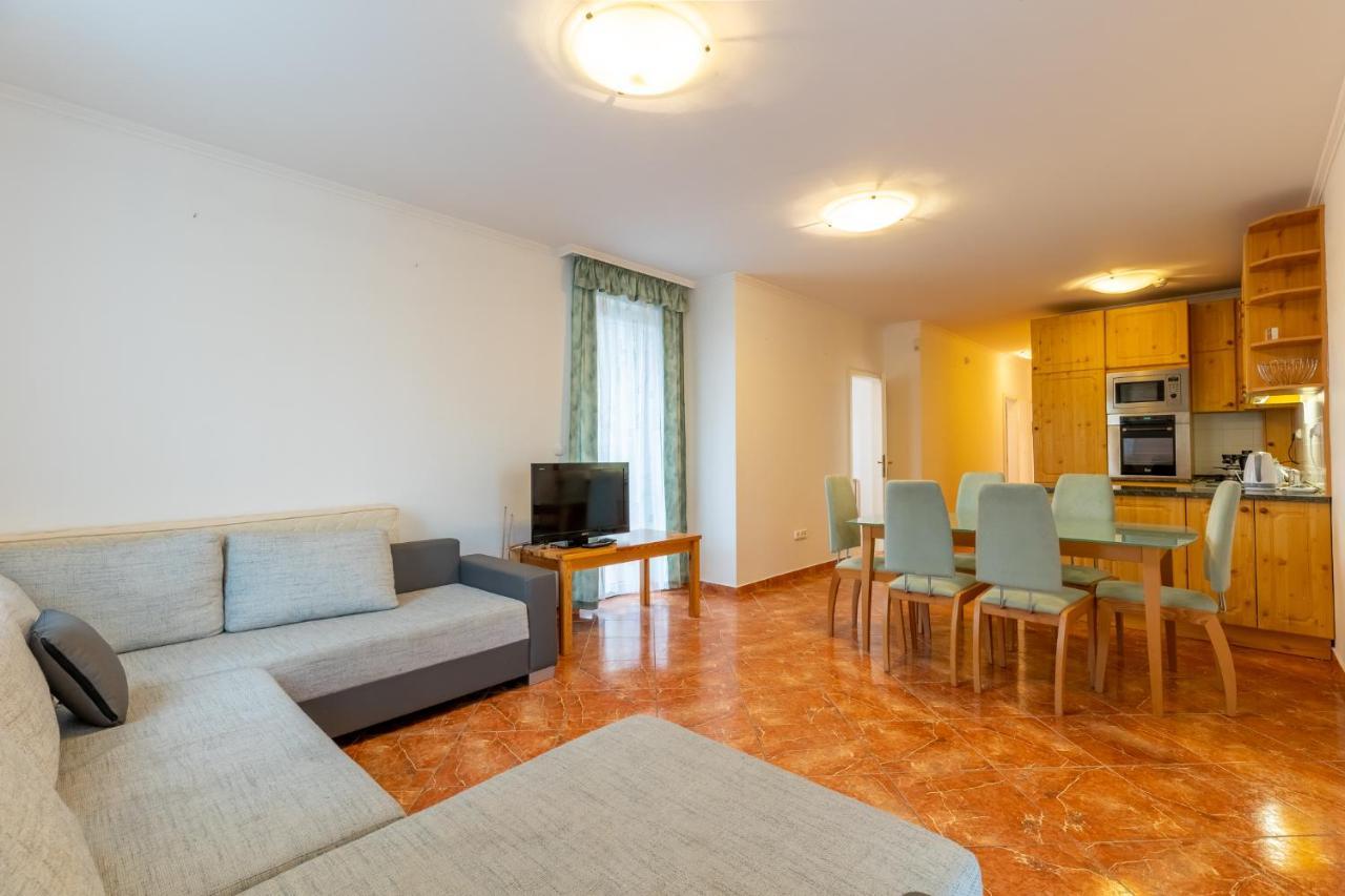 Egyuett A Csalad II Apartman By Bltn Сиофок Екстериор снимка