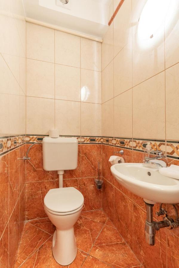 Egyuett A Csalad II Apartman By Bltn Сиофок Екстериор снимка