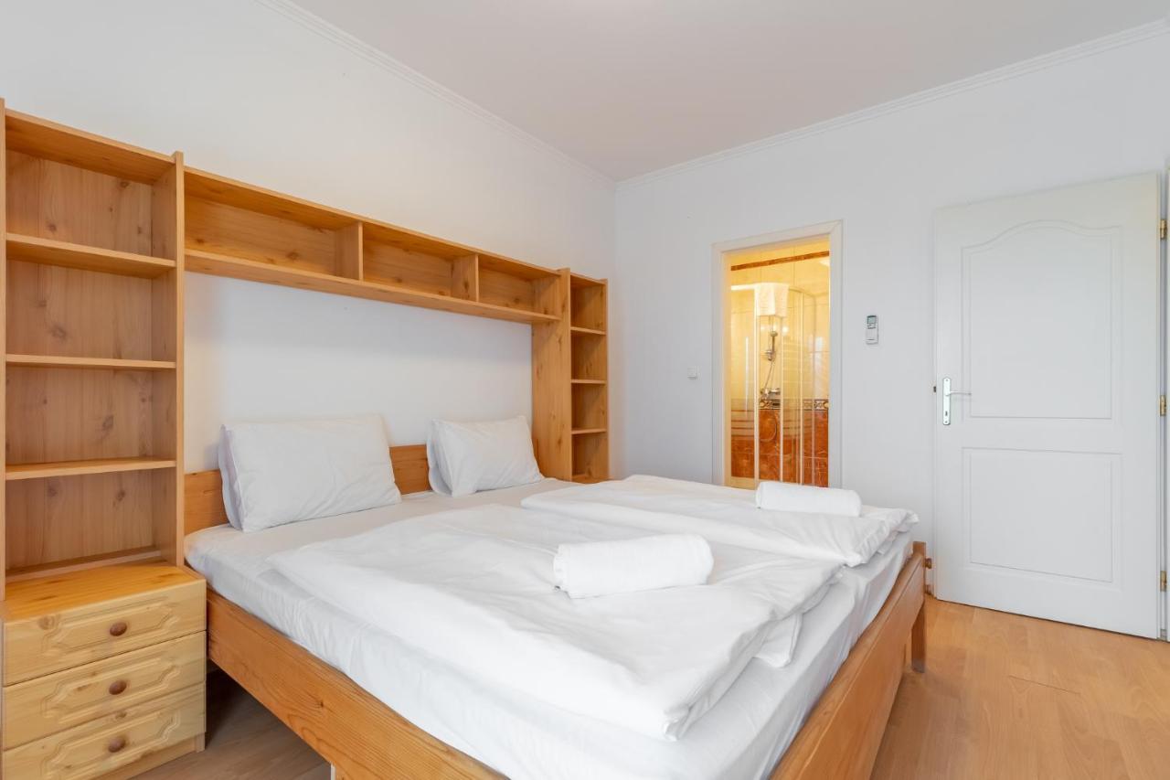 Egyuett A Csalad II Apartman By Bltn Сиофок Екстериор снимка