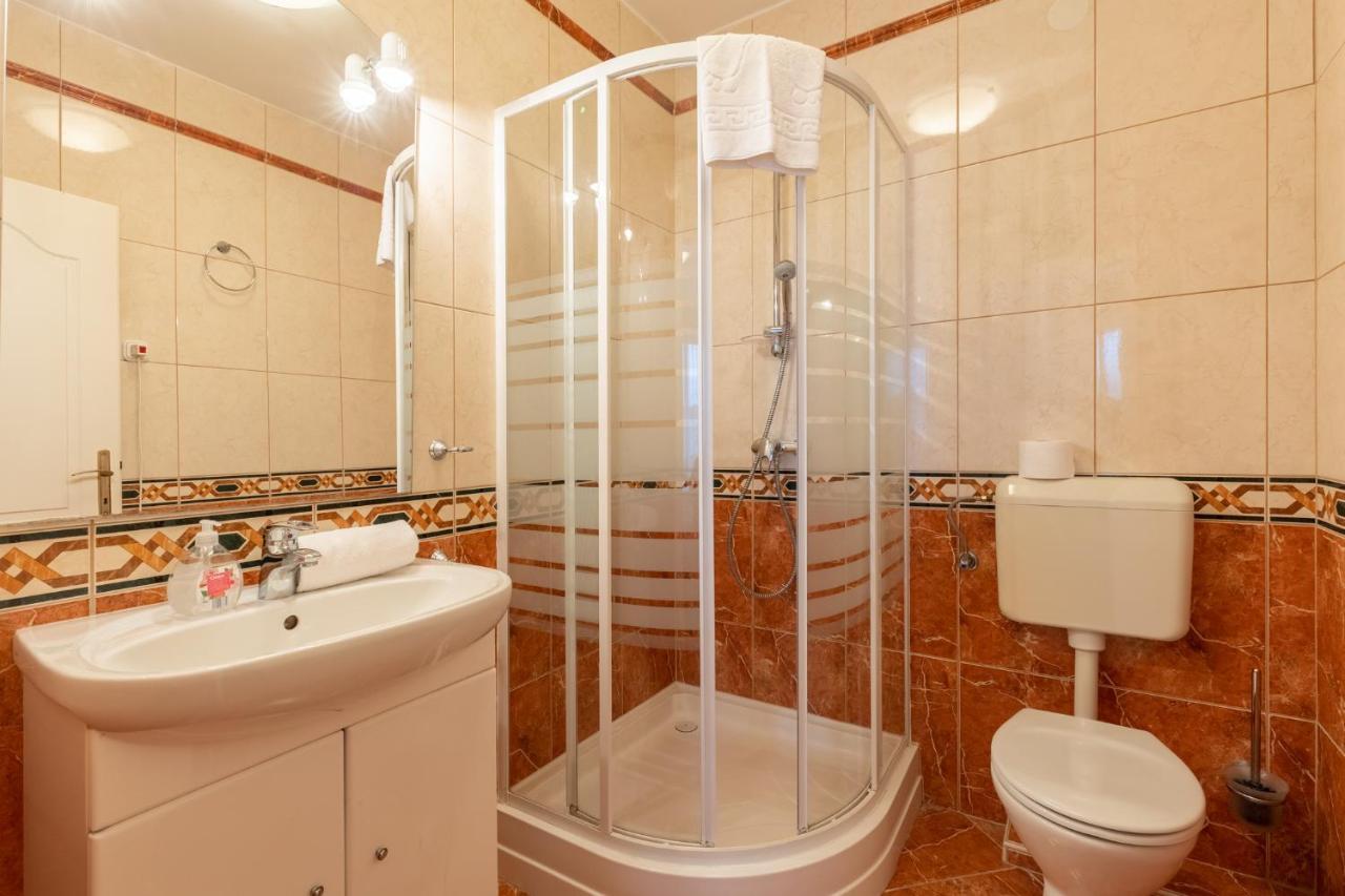 Egyuett A Csalad II Apartman By Bltn Сиофок Екстериор снимка